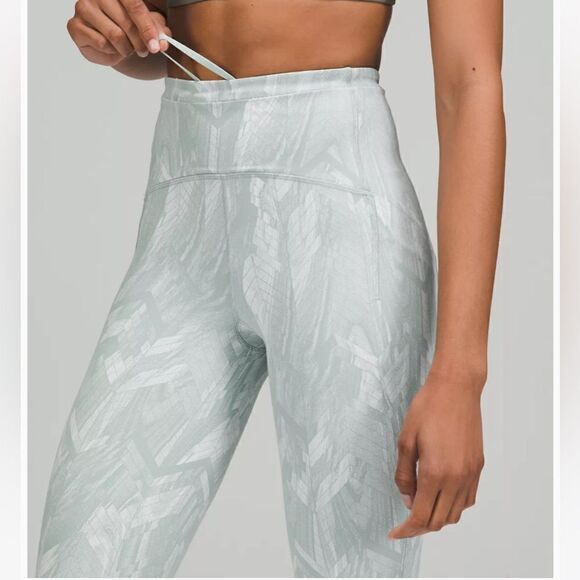 Swift Speed High-Rise Crop 21" - Picture 4 of 6